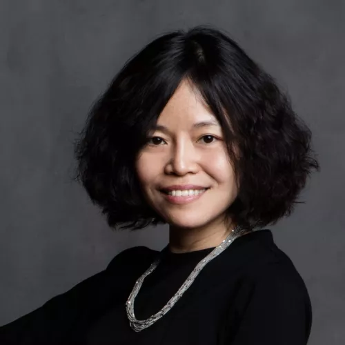 Liwen Qin, Podcaster, journalist and consultant