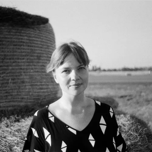 Portrait von Franziska auf dem Tempelhofer Feld