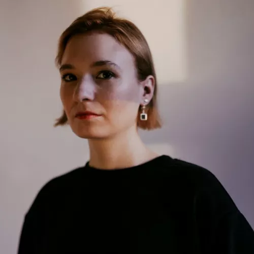 Schlichtes Portrait von Philine Edbauer