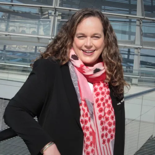 Foto von Claudia Bülter auf der Dachterrasse des Reichstagsgebäudes