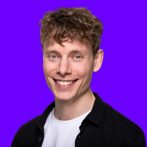 Ein Portraitfoto von Andreas Meinlschmidt.
