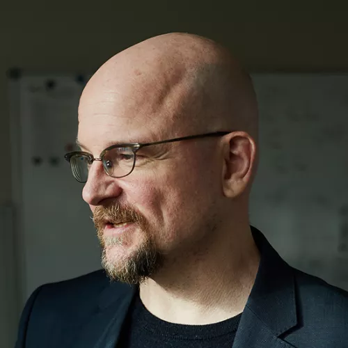 Hier wird ein Foto von Dirk Brockmann gezeigt