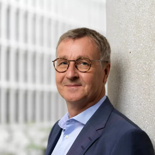 Porträtfoto von Ernst Bürger 
