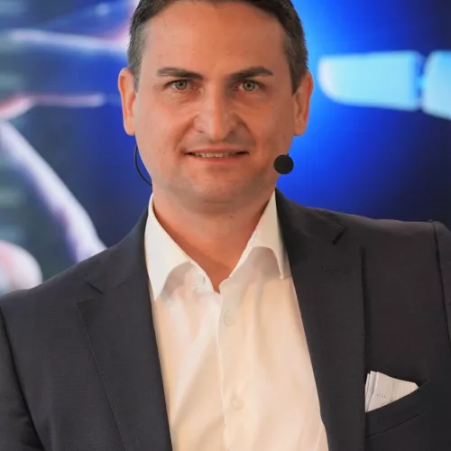 Lars Schatilow_Profile