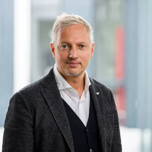 Bild des Abteilungsleiters Dr. Cedric Janowicz