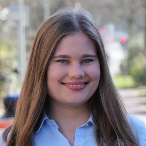 Julia Behre