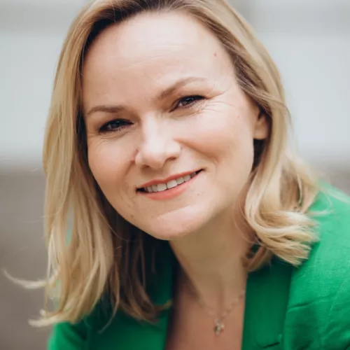 Portrait of Kathleen Schroeter