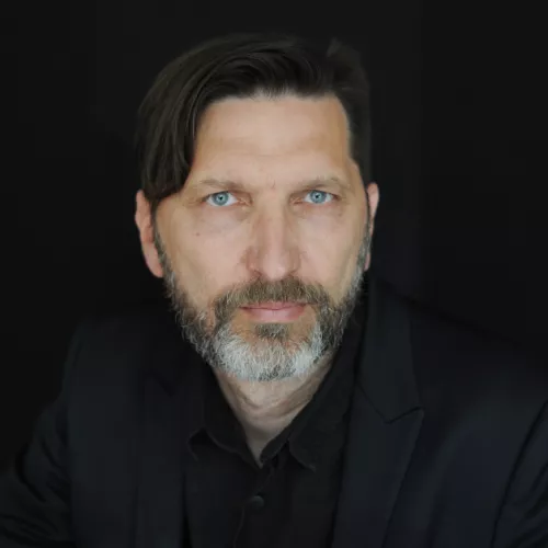 Head-shot Marek Tuszynski 