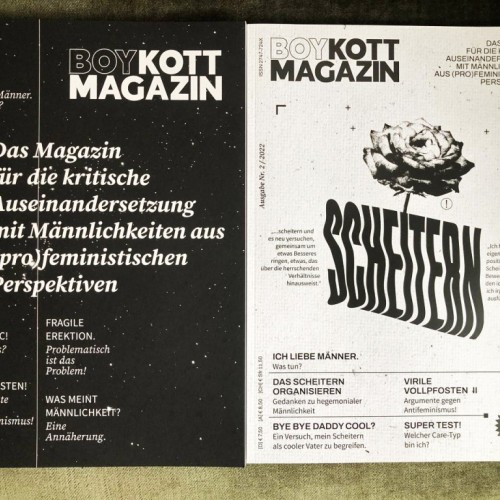 Auf dem Foto sind die zwei Ausgaben des Boykott Magazins zu sehen. 