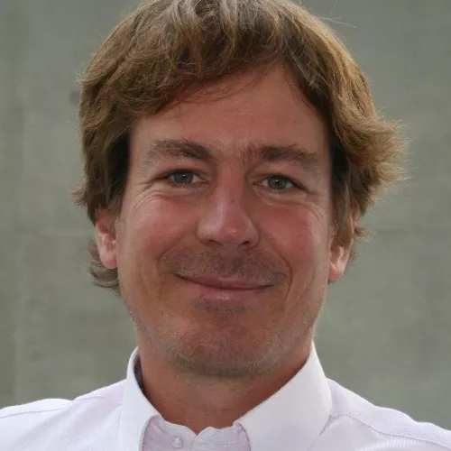 Portraitfoto von Benjamin Pissler