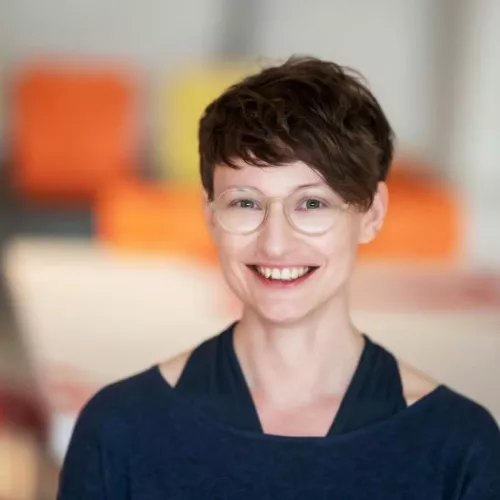 Porträtfoto Sonja Thiel