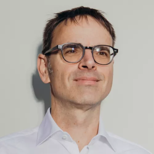 Portraitfoto Ulrich Müller