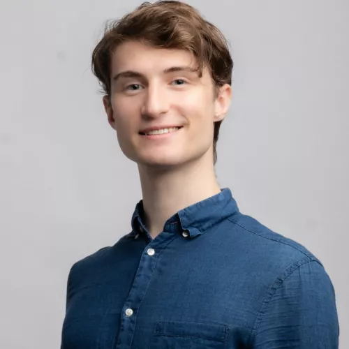 Headshot of Leon Staufer