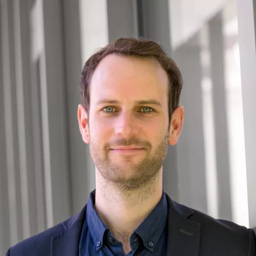 Ein Portrait-Foto von Josef Merk